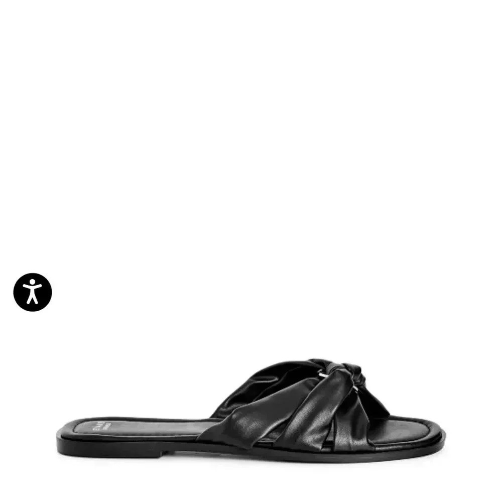 Tanya Sandal - Picture 2 of 7